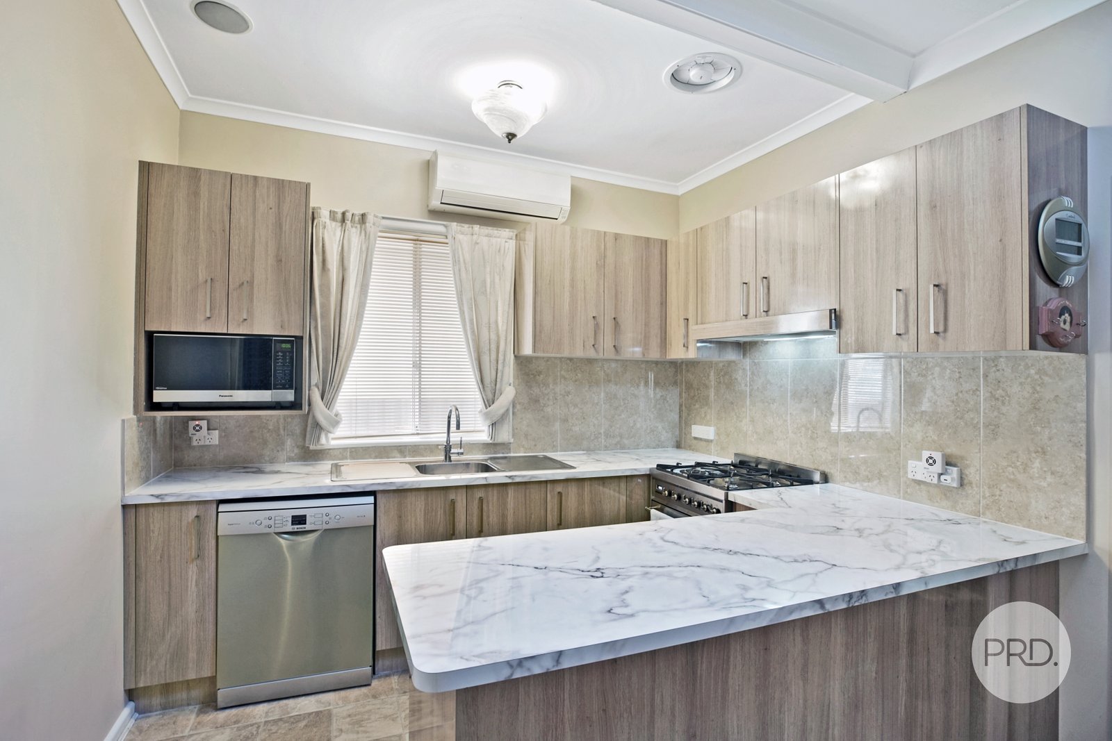 78 Carpenter St  COLYTON 4