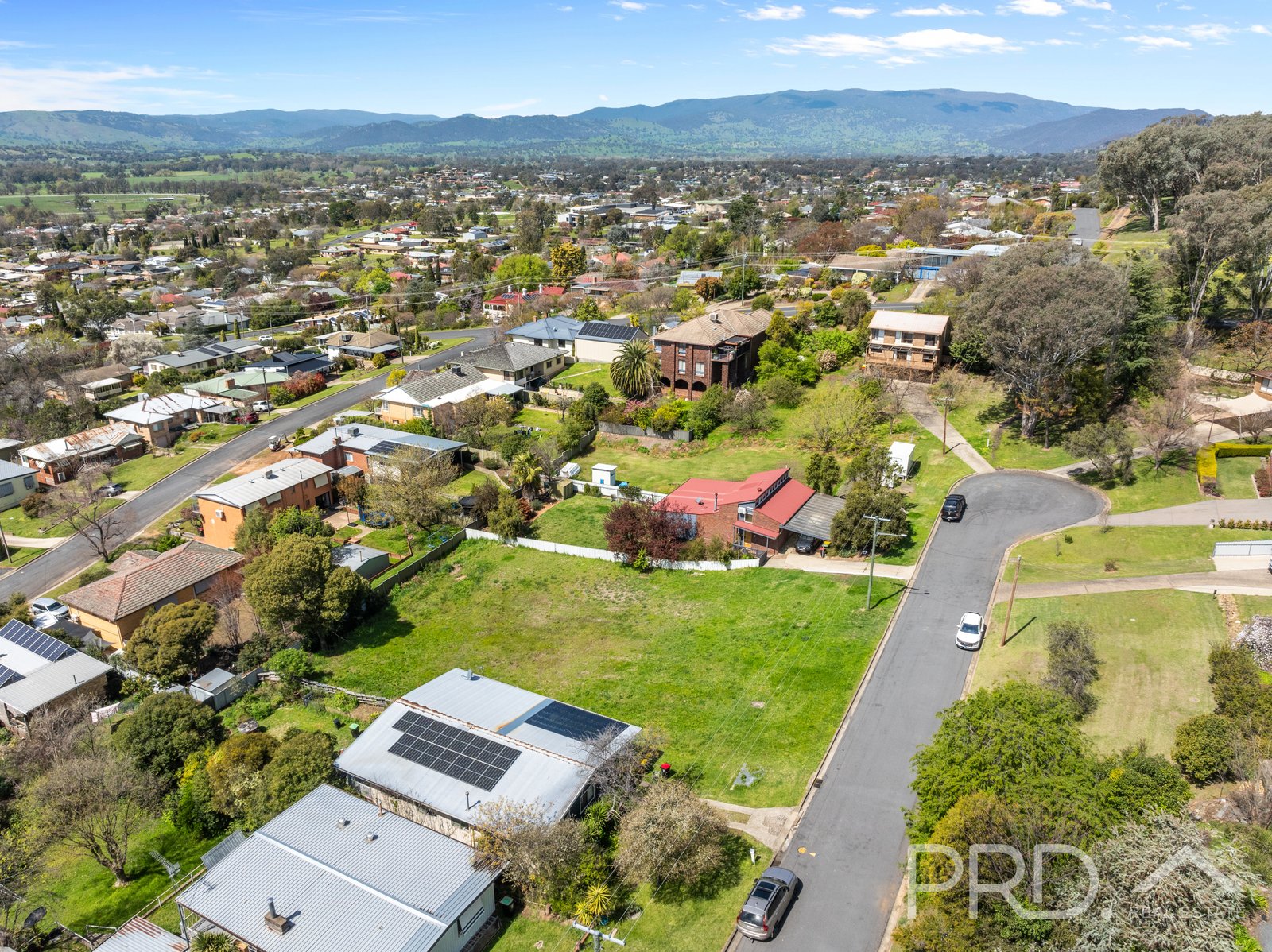 78 Dalhunty Street TUMUT 11