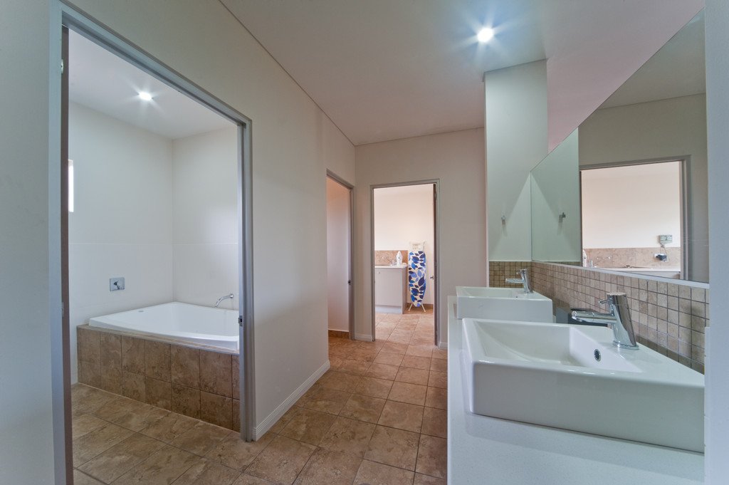 78 Galbraith Park Dr  CANNON VALLEY 17