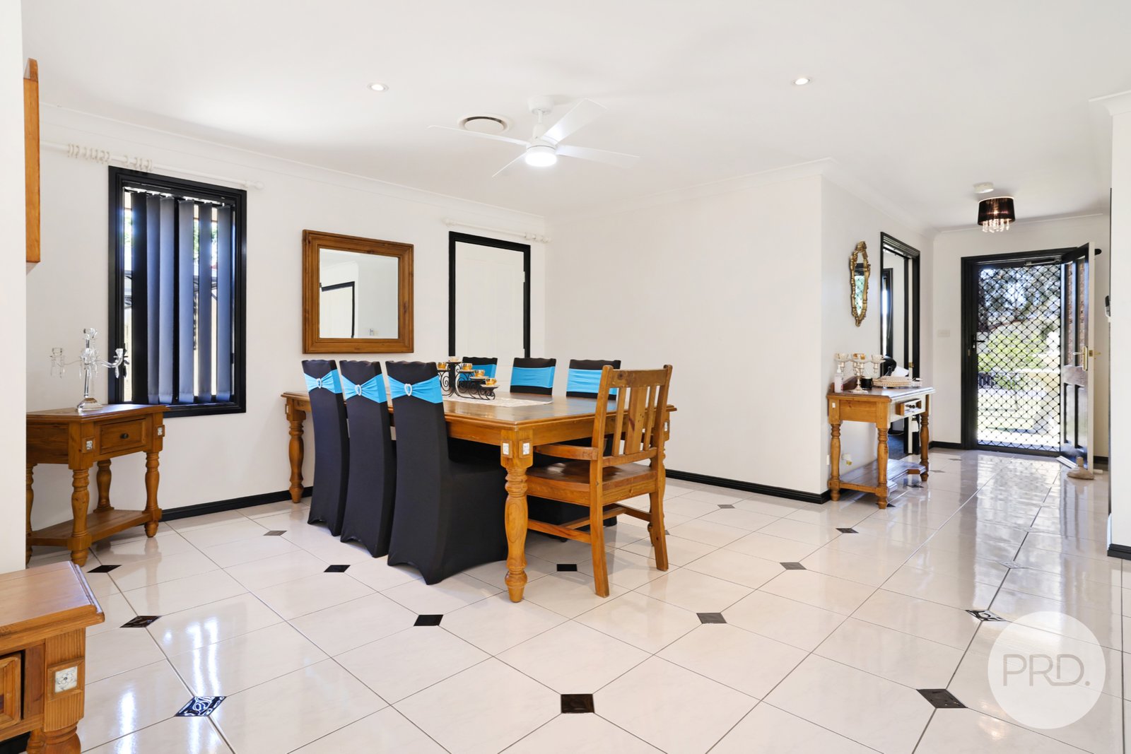 78 Gill Street MOONBI 13