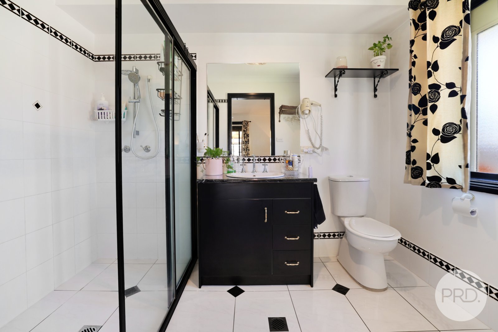 78 Gill Street MOONBI 17