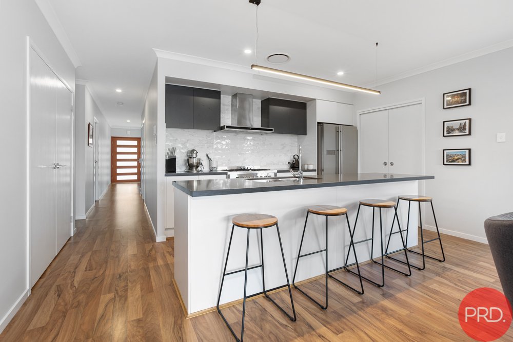 78 Grand Parade RUTHERFORD 2