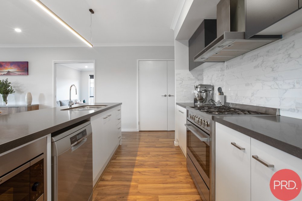78 Grand Parade RUTHERFORD 4