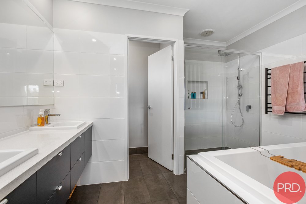 78 Grand Parade RUTHERFORD 18