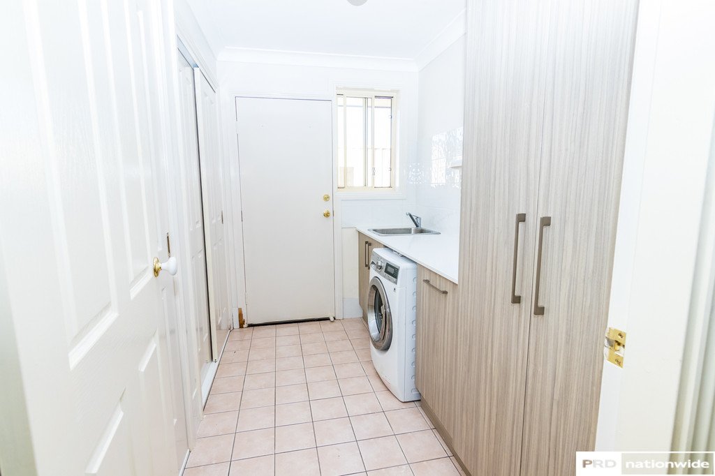 78 Grant Street TAMWORTH 12