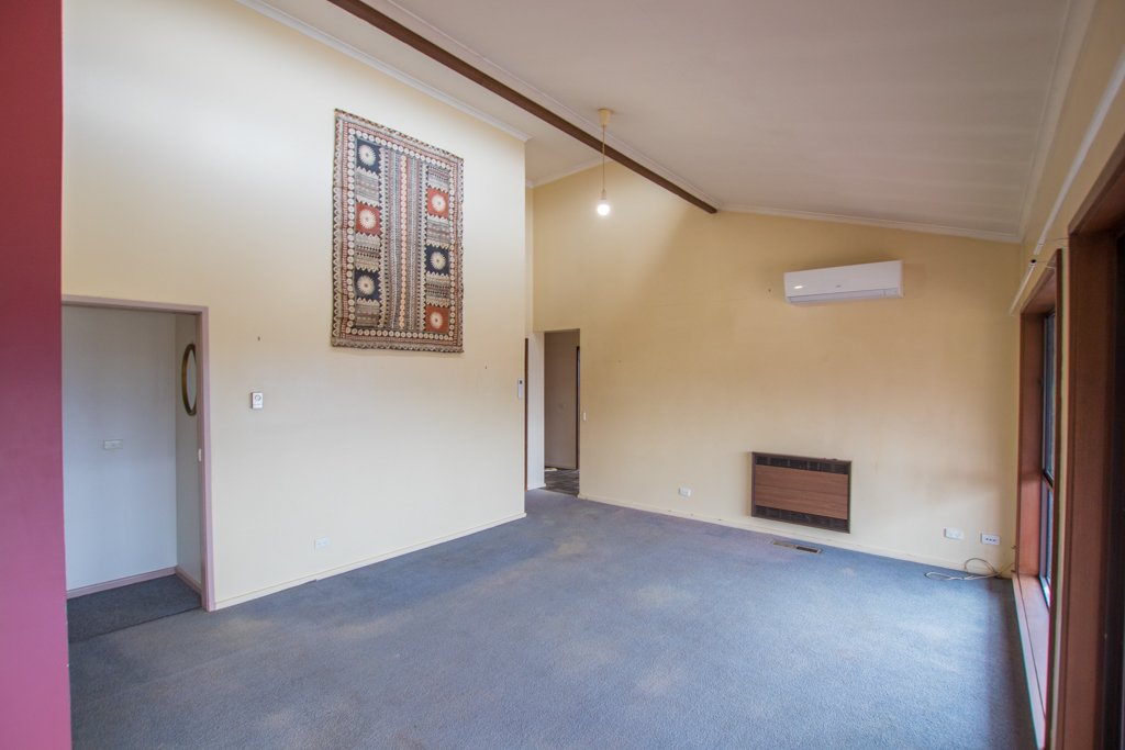78 Howick Street TUMUT 6