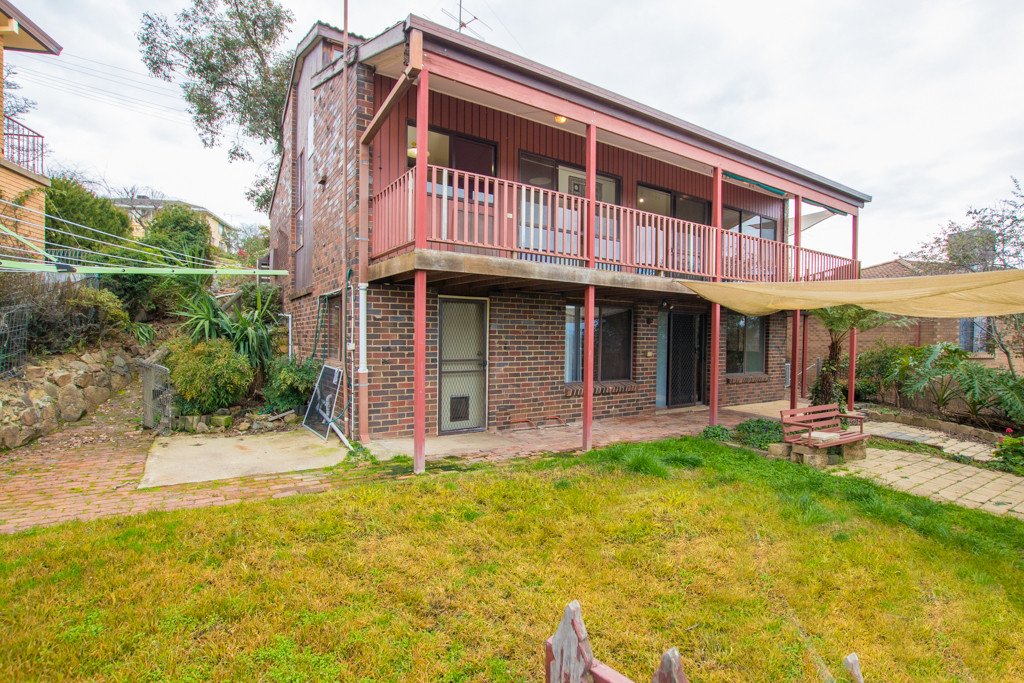 78 Howick Street TUMUT 16