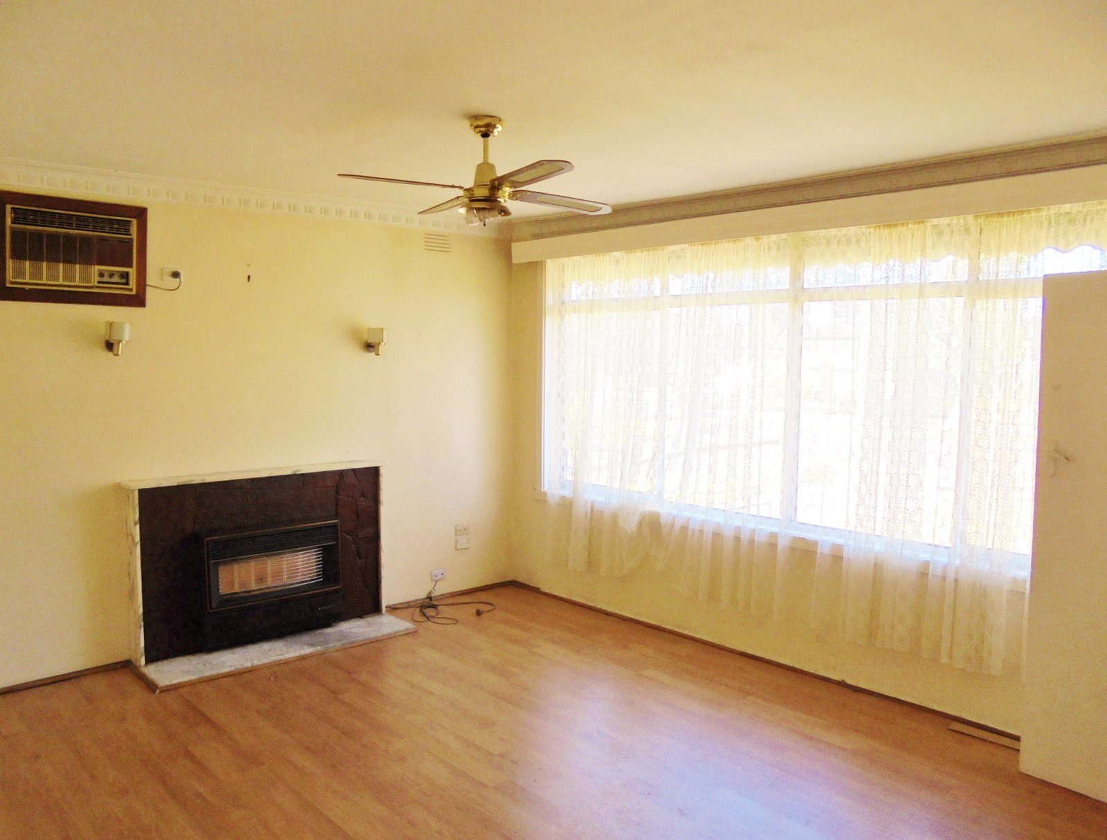 Gallery: 78 Jaguar Drive