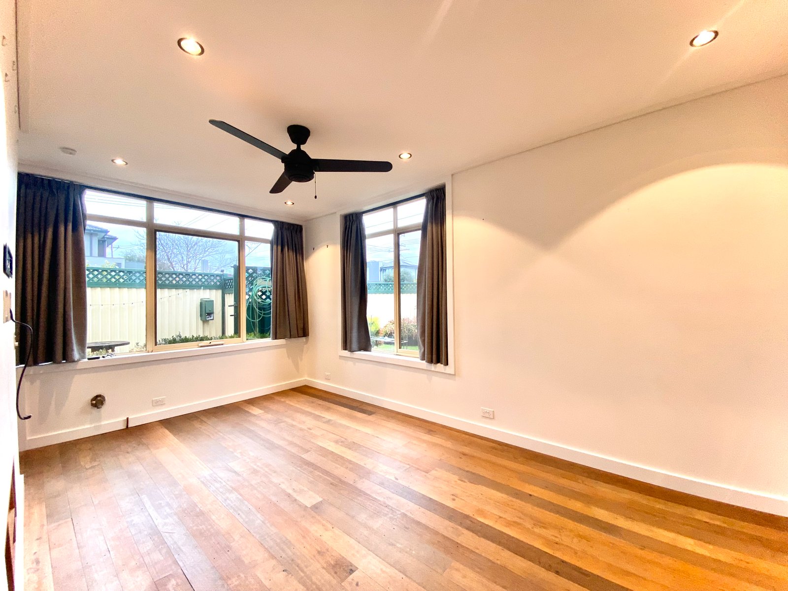 Gallery: 7/8 Kangaroo Road