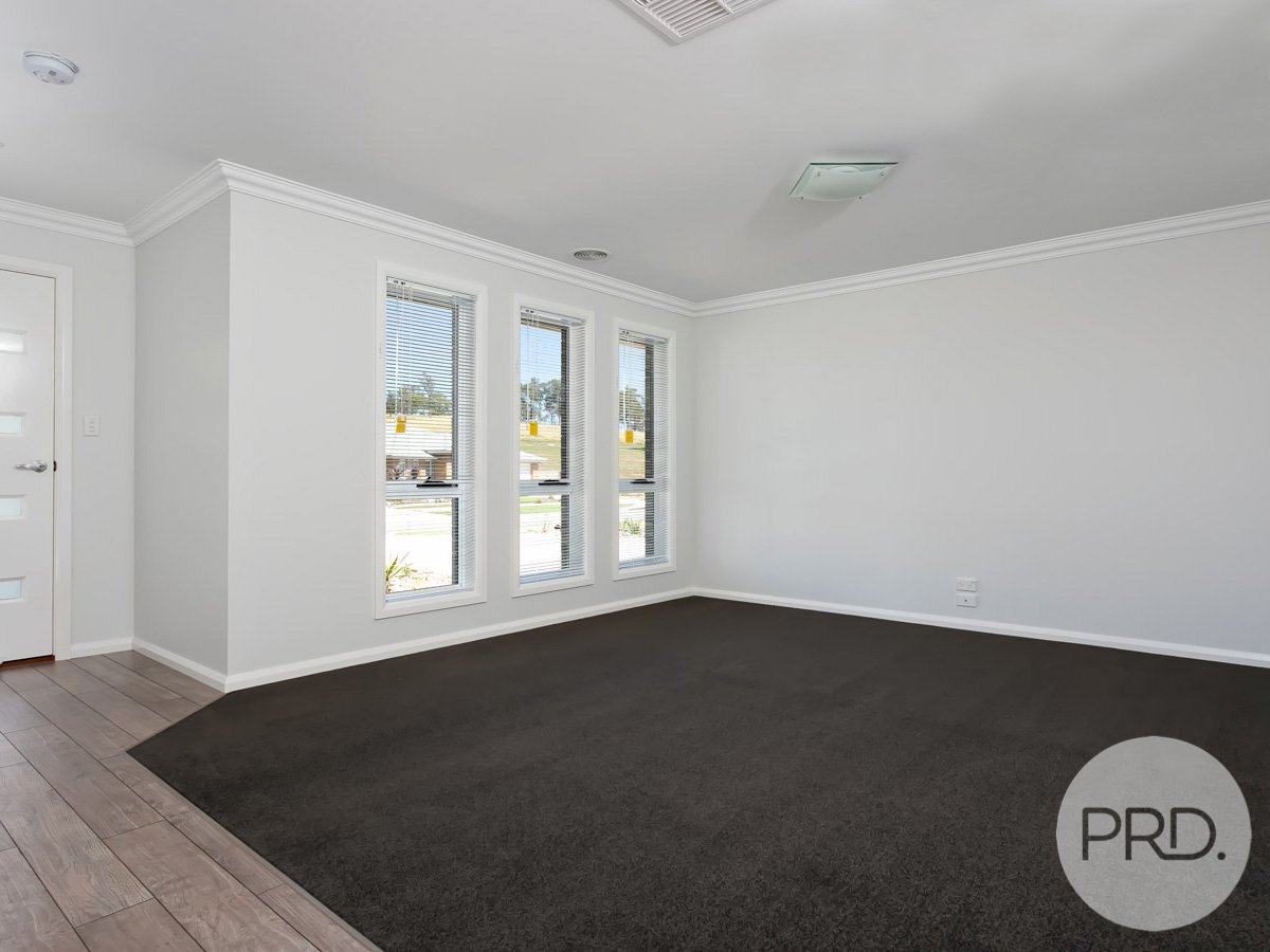 78 Lingiari Drive LLOYD 4