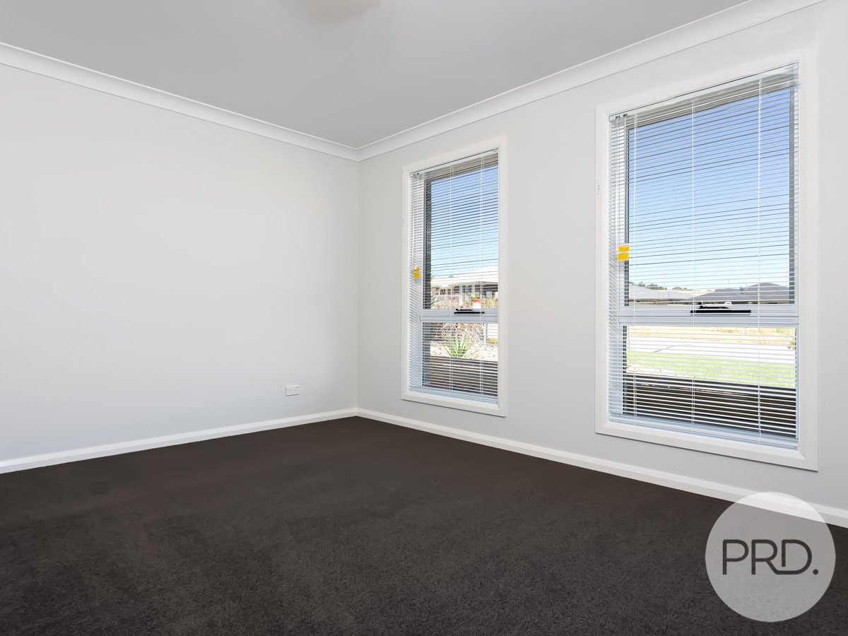 78 Lingiari Drive LLOYD 6