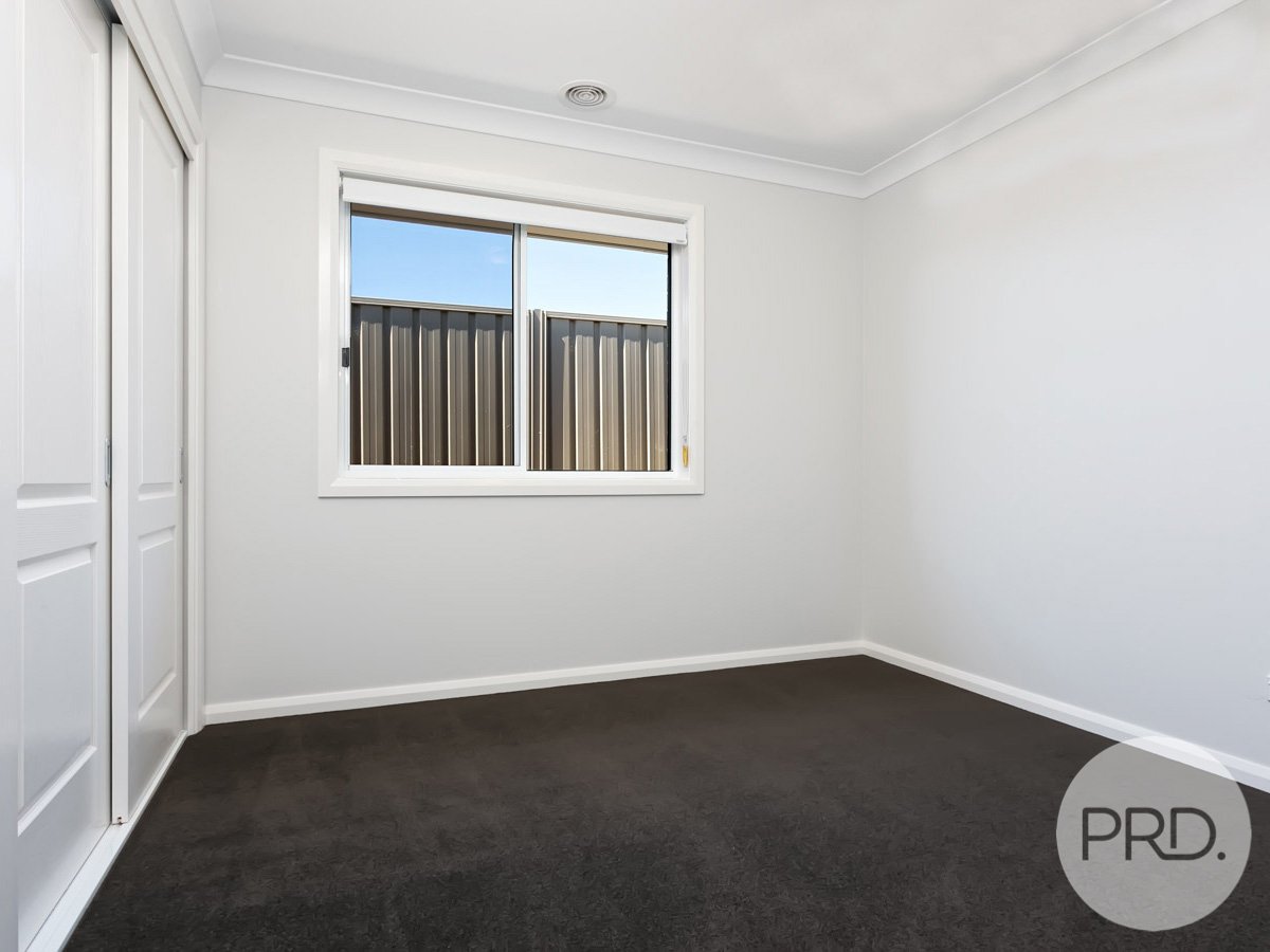 78 Lingiari Drive LLOYD 8