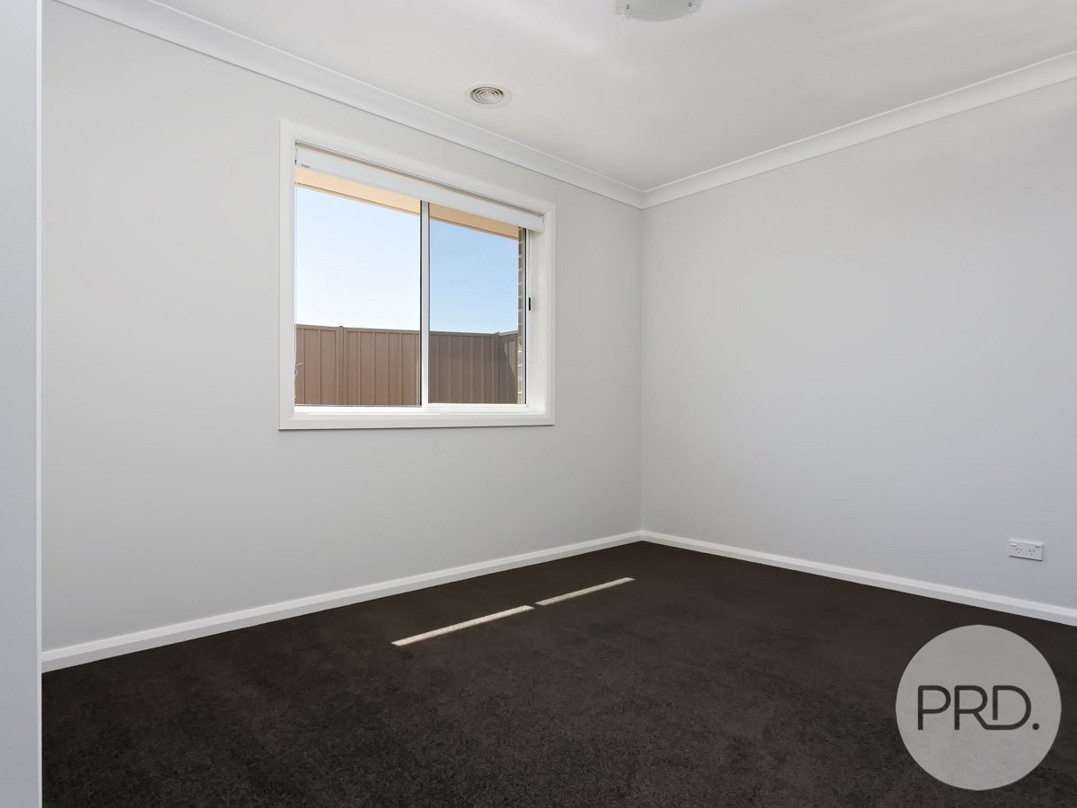 78 Lingiari Drive LLOYD 9
