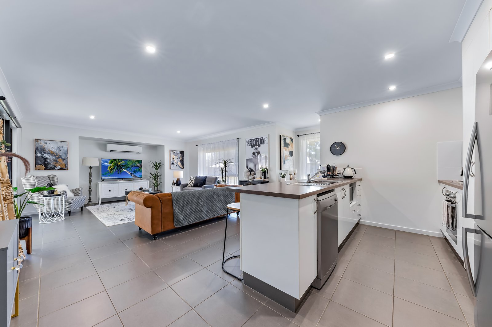 78 Macarthur Drive CANNONVALE 5