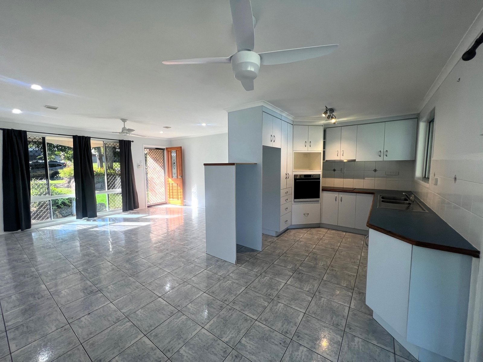 78 Malpas Street BOYNE ISLAND 2