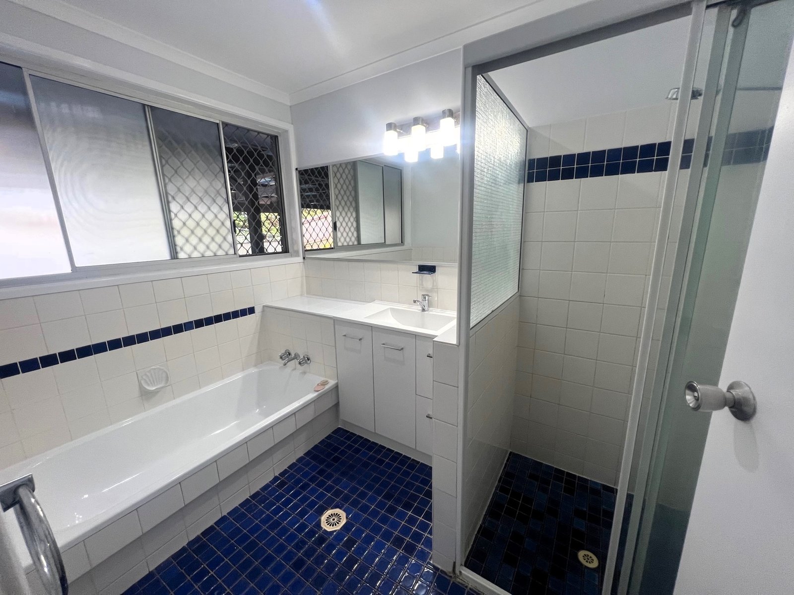 78 Malpas Street BOYNE ISLAND 9