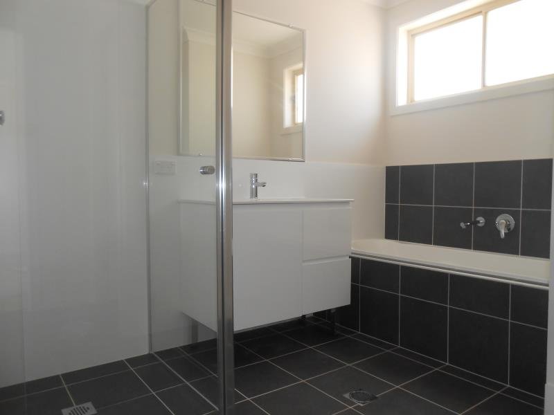 78 Marathon Street TAMWORTH 7