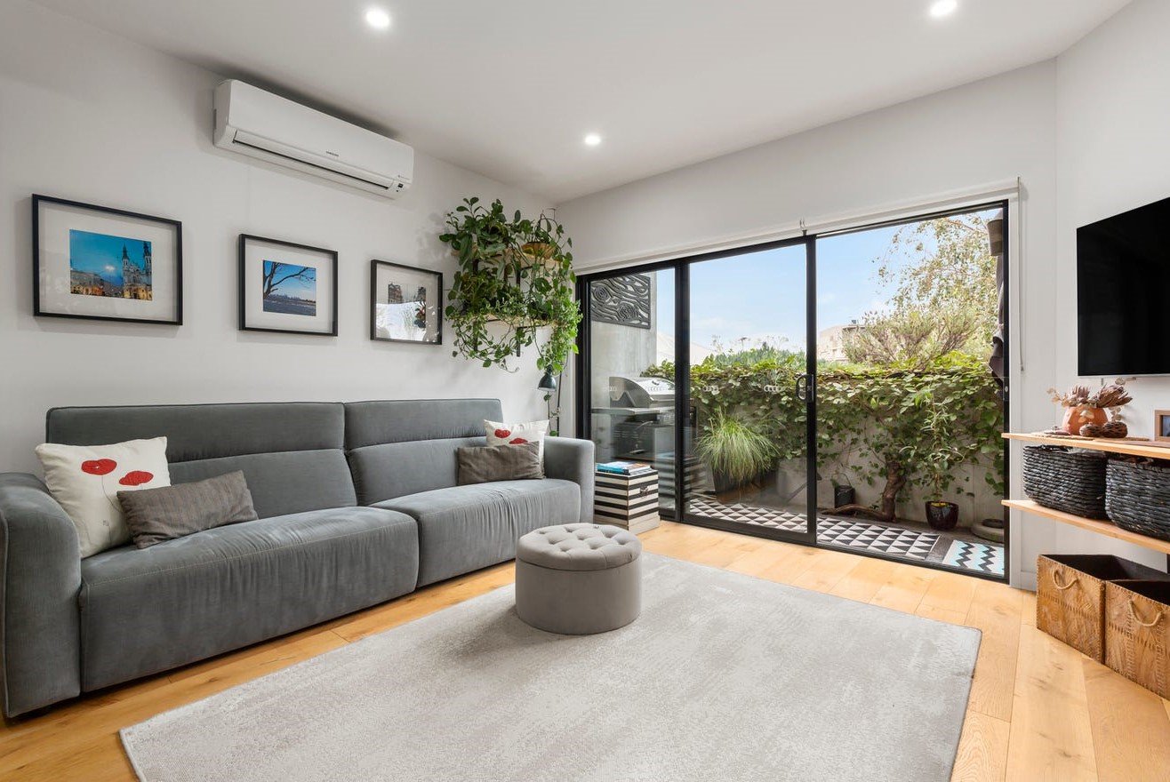 Gallery: 7/8 Salmon Street