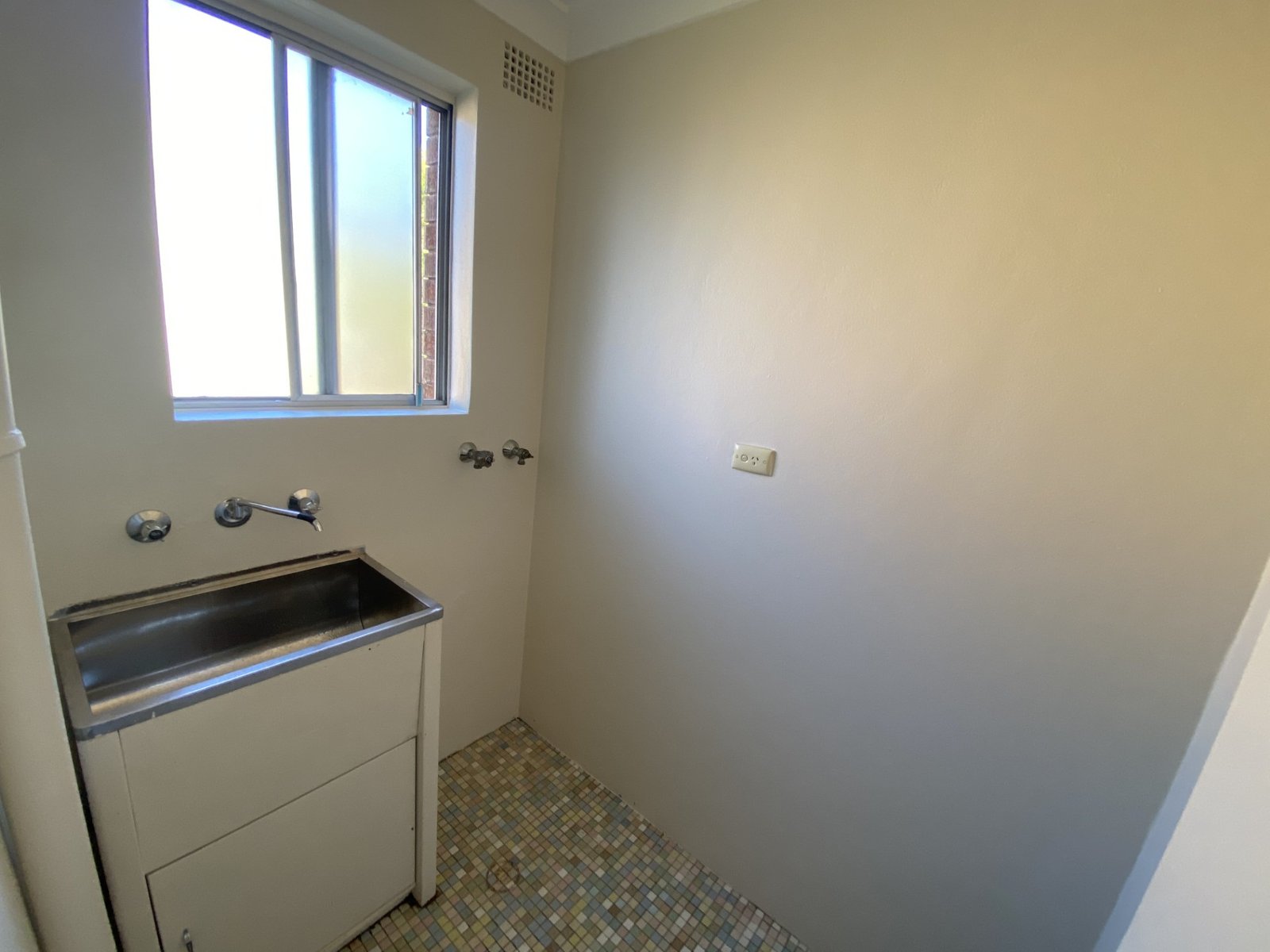 7/81 Castlereagh Street LIVERPOOL 4