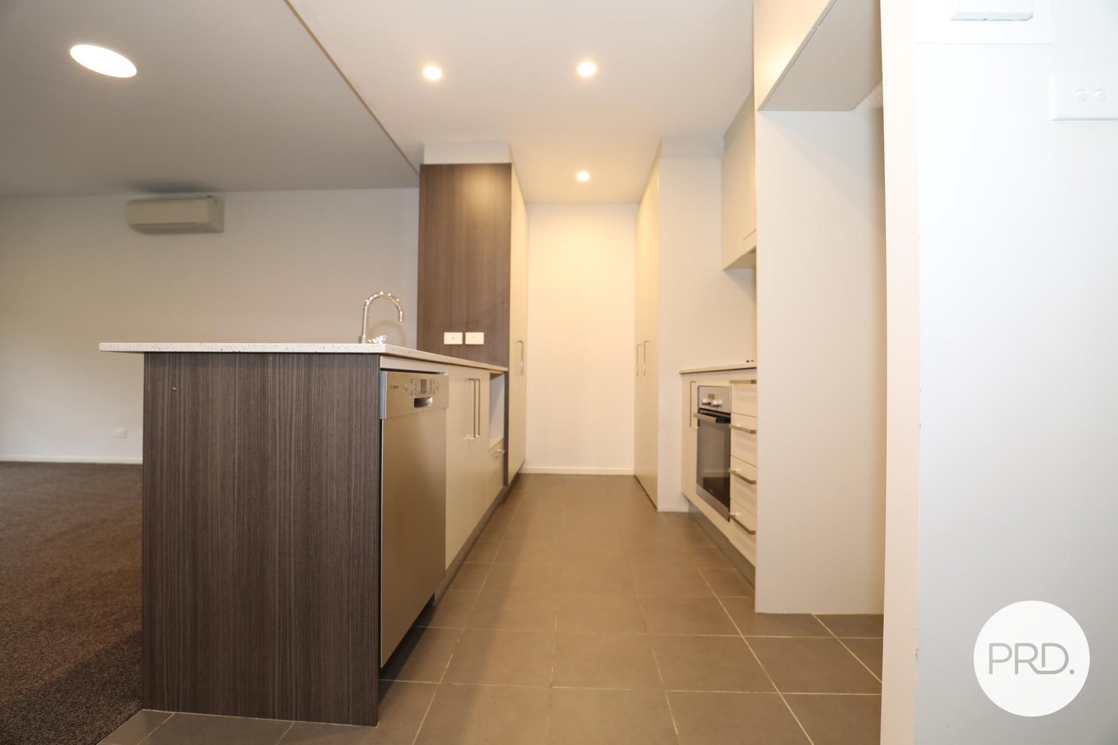 78/121 Easty Street PHILLIP 7