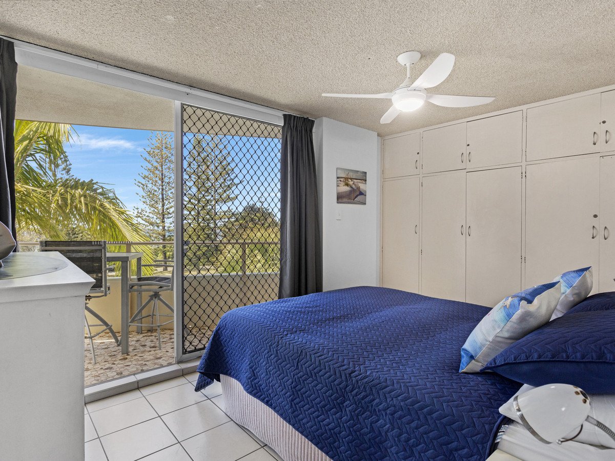 7/82 The Esplanade Burleigh Heads 6
