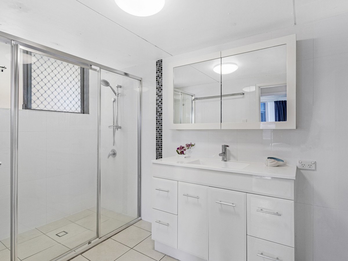 7/82 The Esplanade Burleigh Heads 7