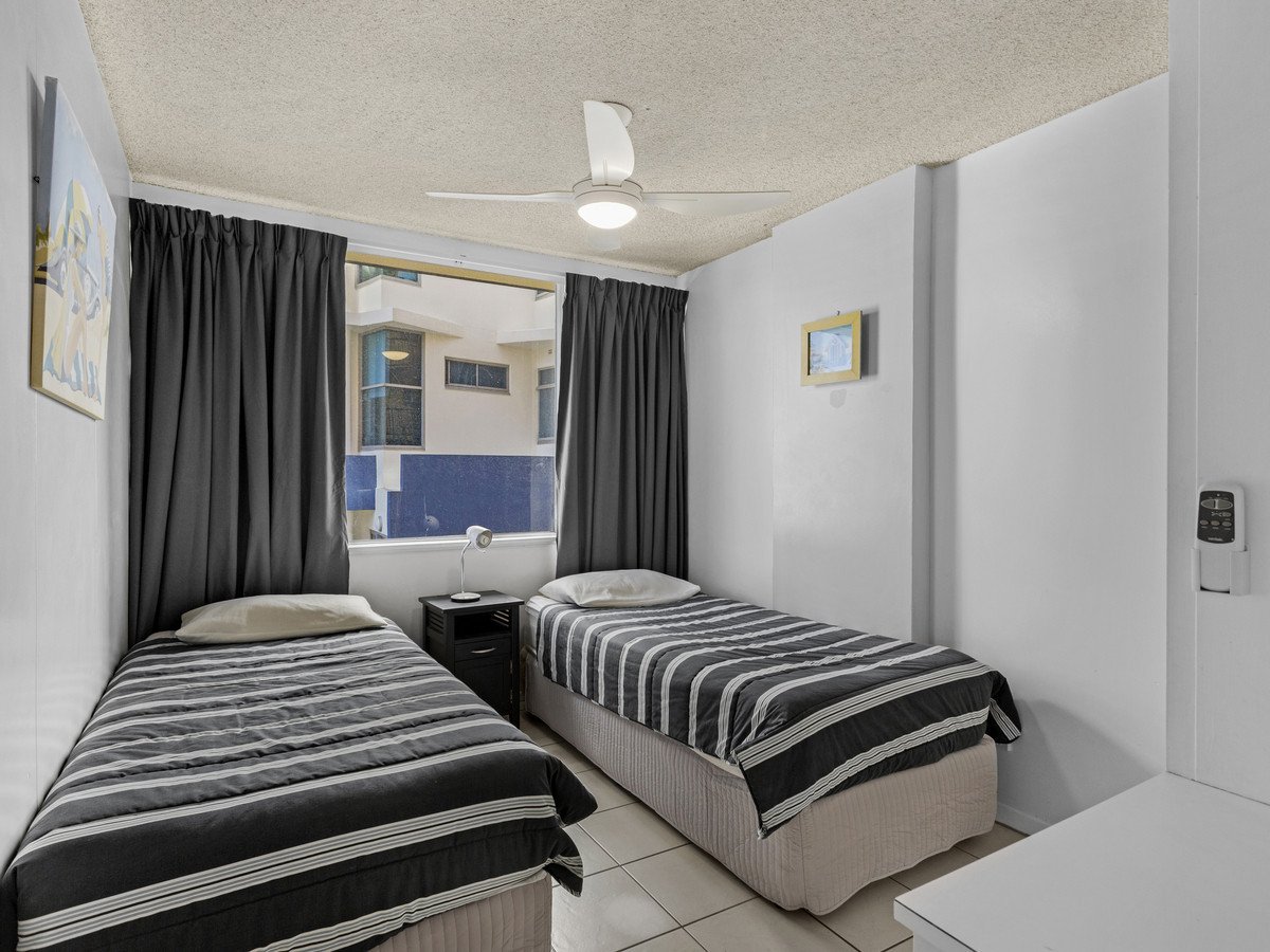 7/82 The Esplanade Burleigh Heads 9