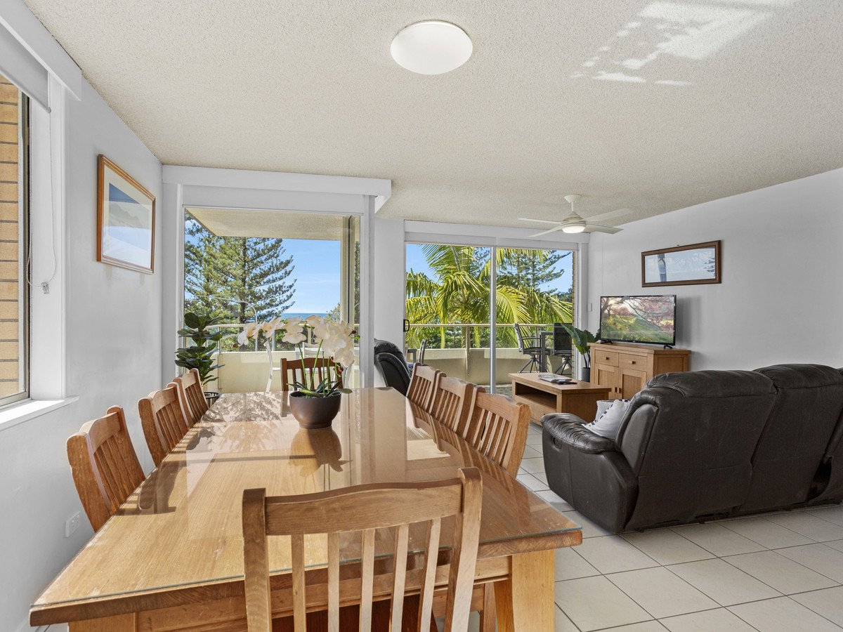 7/82 The Esplanade Burleigh Heads 10