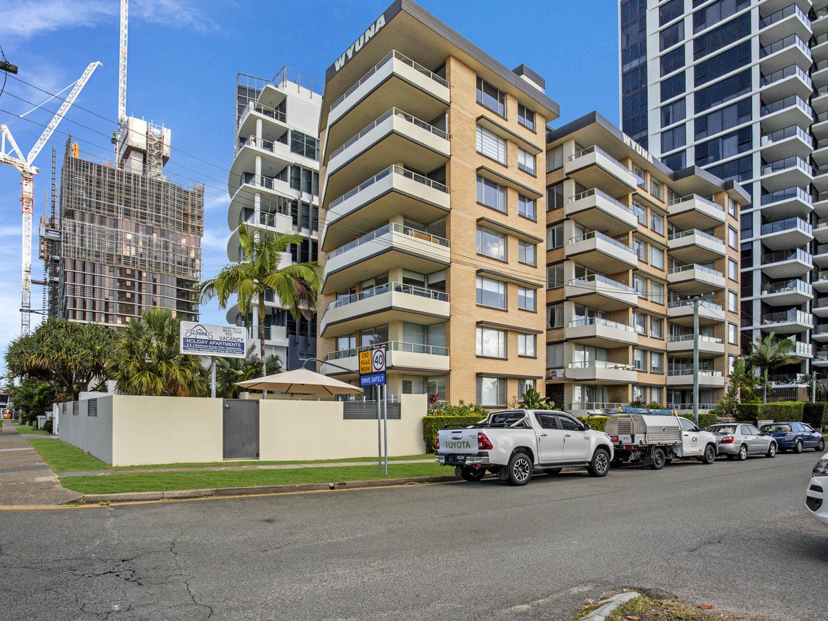7/82 The Esplanade Burleigh Heads 11