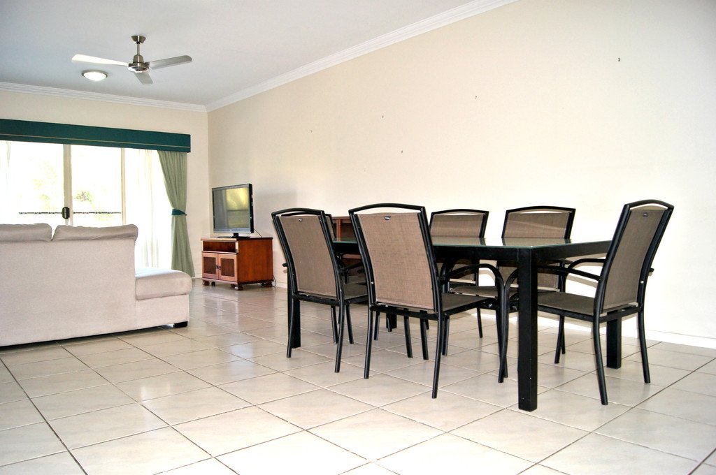 78/21 Shute Harbour Road CANNONVALE 6