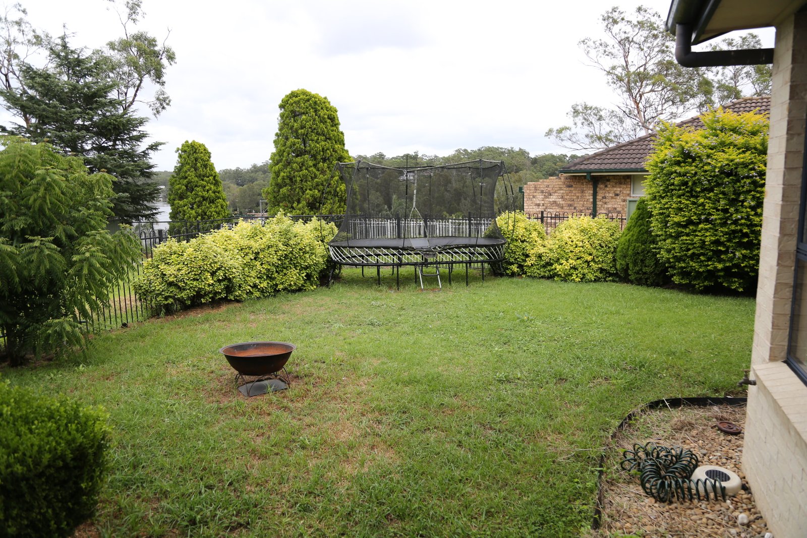 782a Henry Lawson Drive PICNIC POINT 5