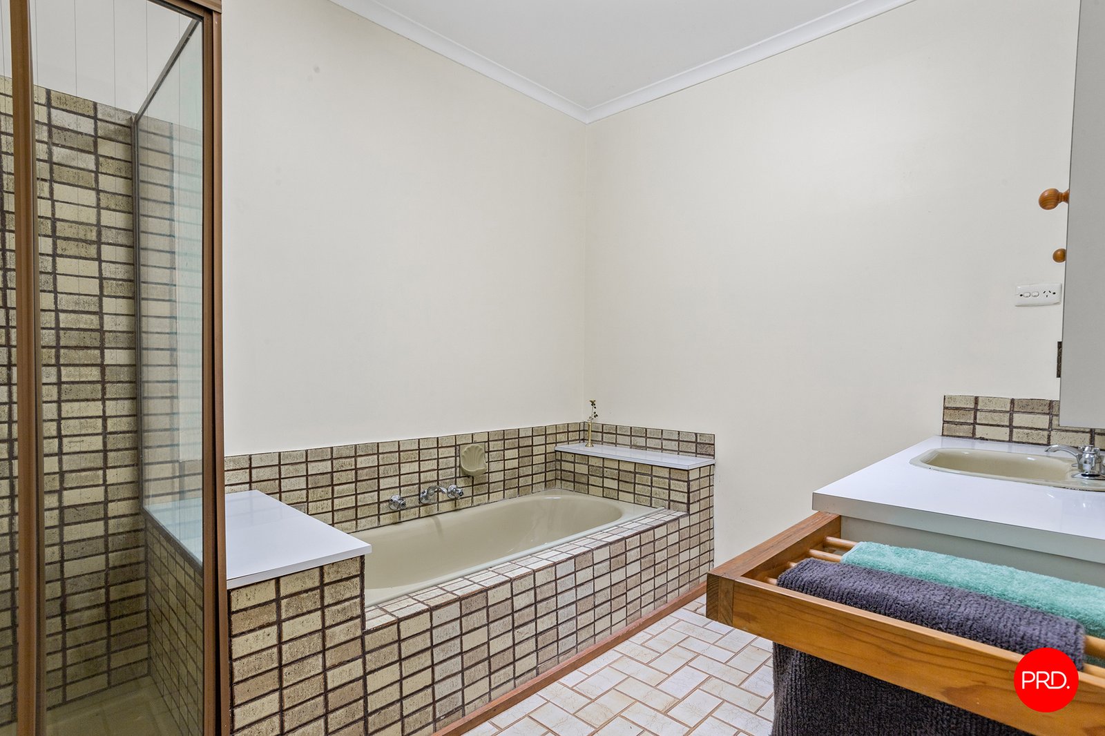 783 Midland Highway HUNTLY 17