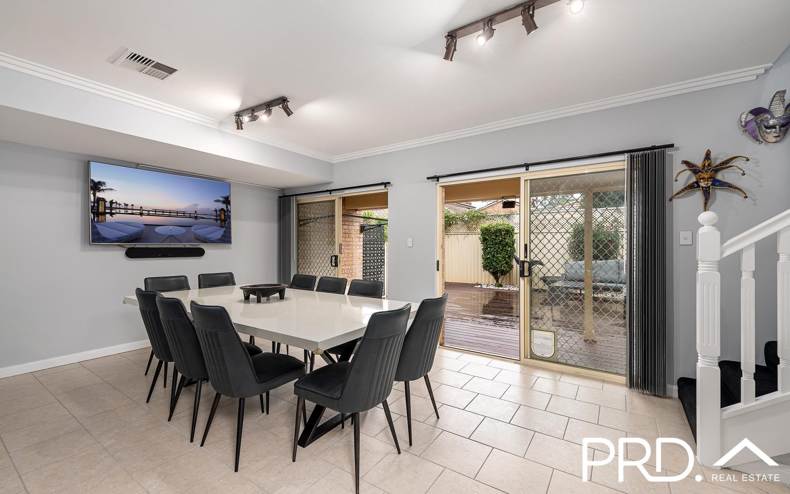 7/837 Henry Lawson Drive PICNIC POINT 3