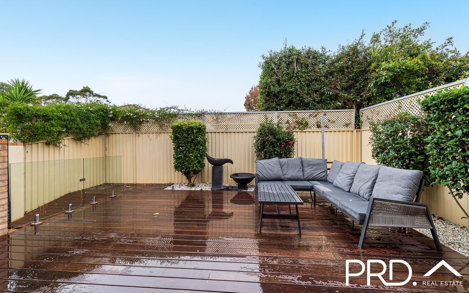 7/837 Henry Lawson Drive PICNIC POINT 8