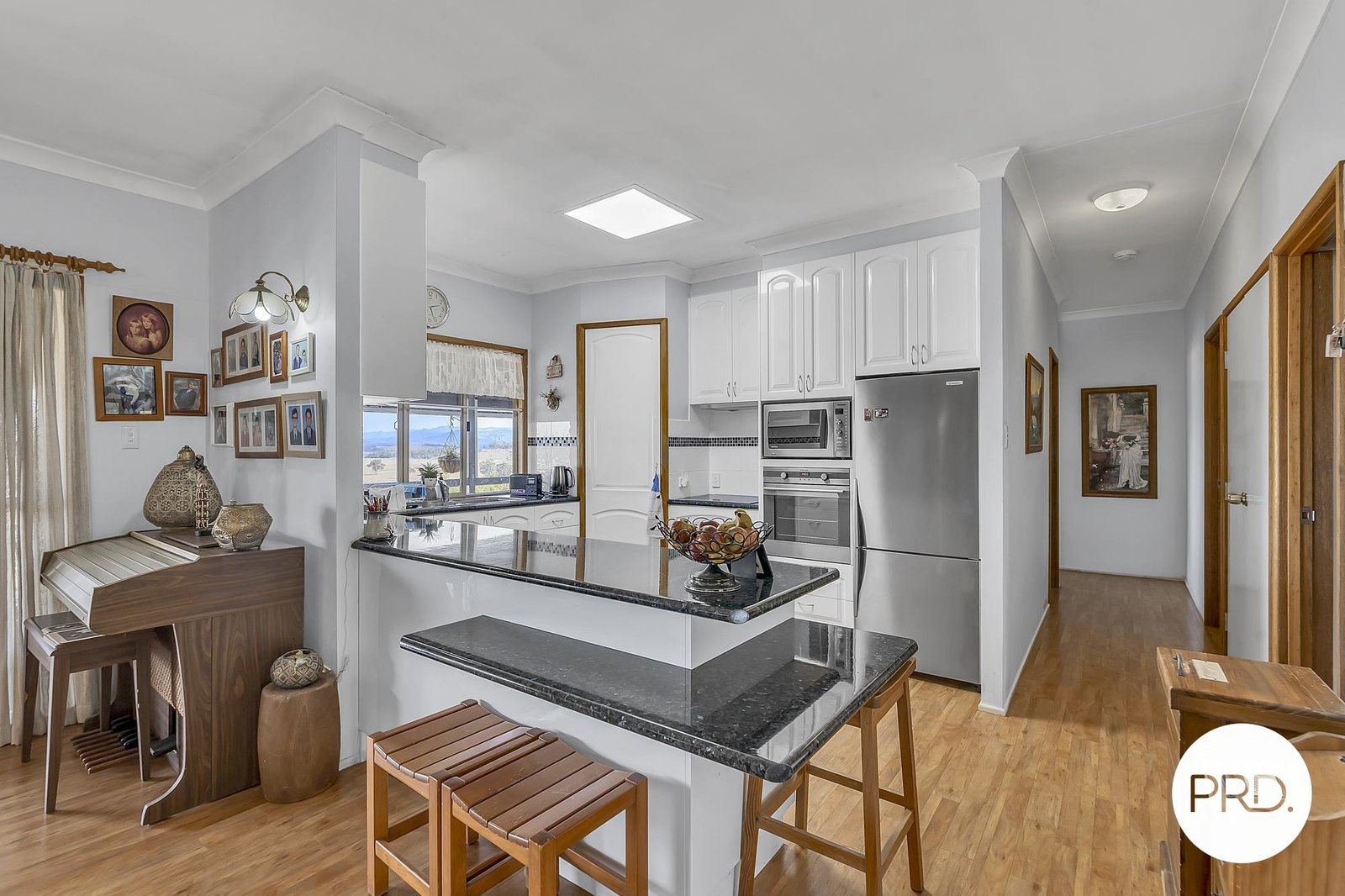 786 Hiddenvale Road GRANDCHESTER 6