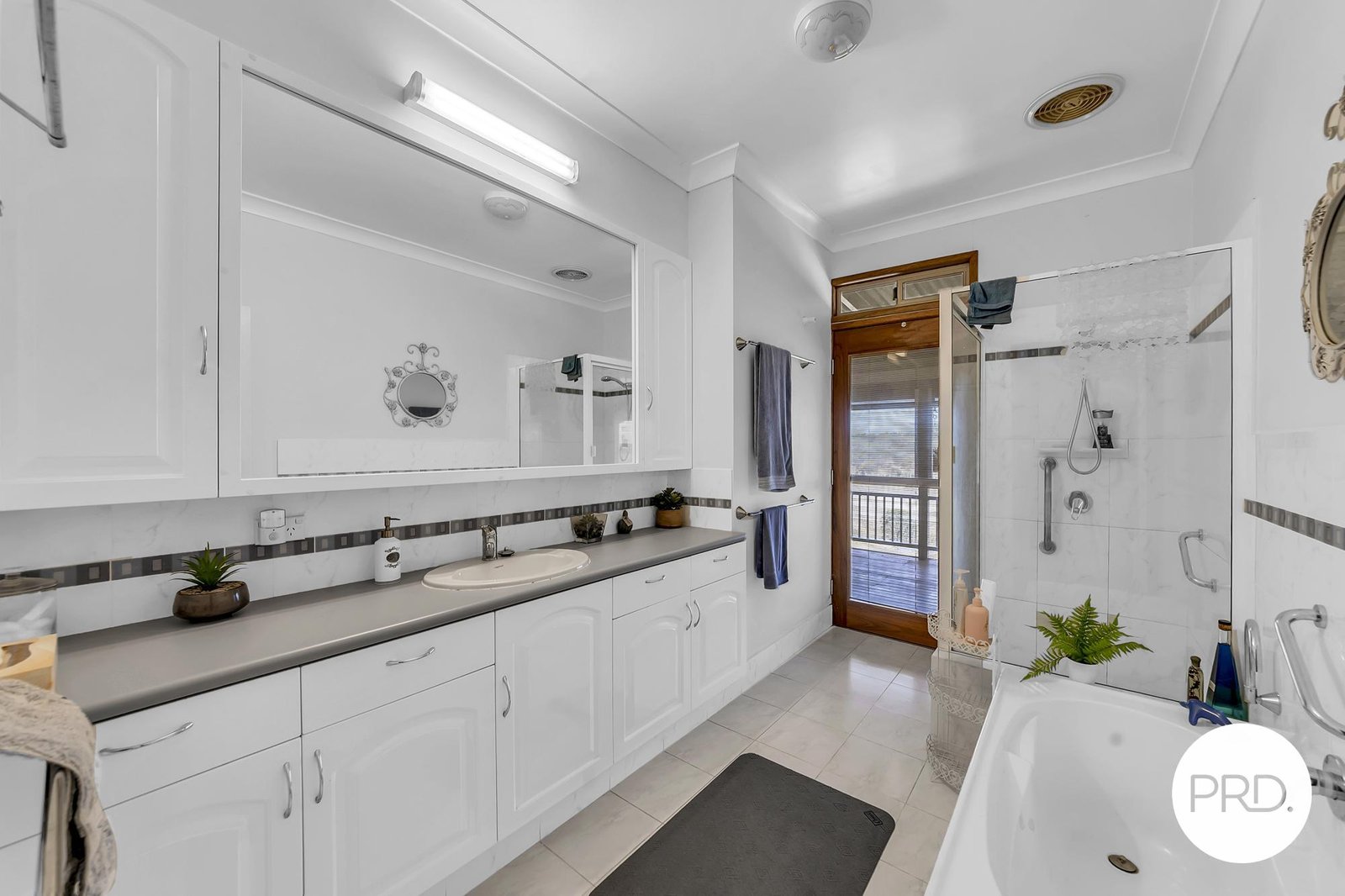 786 Hiddenvale Road GRANDCHESTER 7