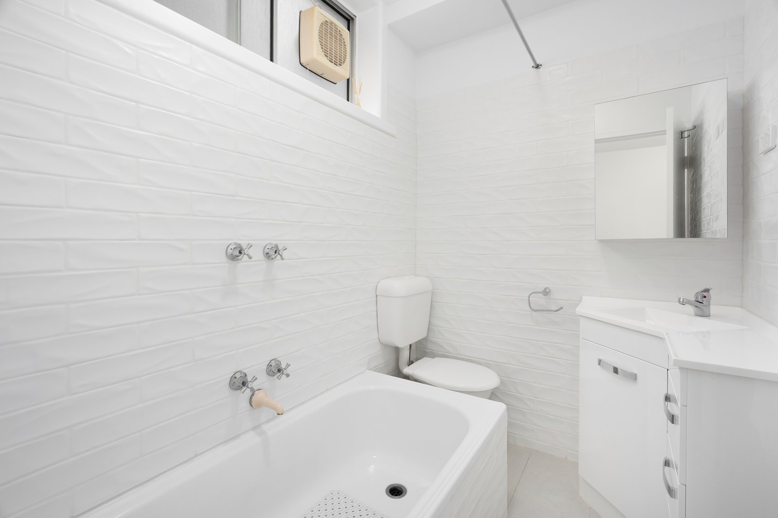 Gallery: 7/87 Ross Street