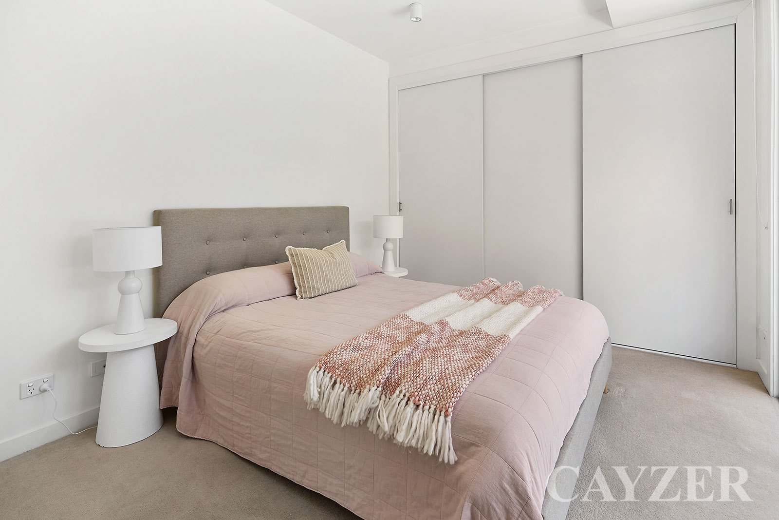 Gallery: 7/888 Glen Huntly Road