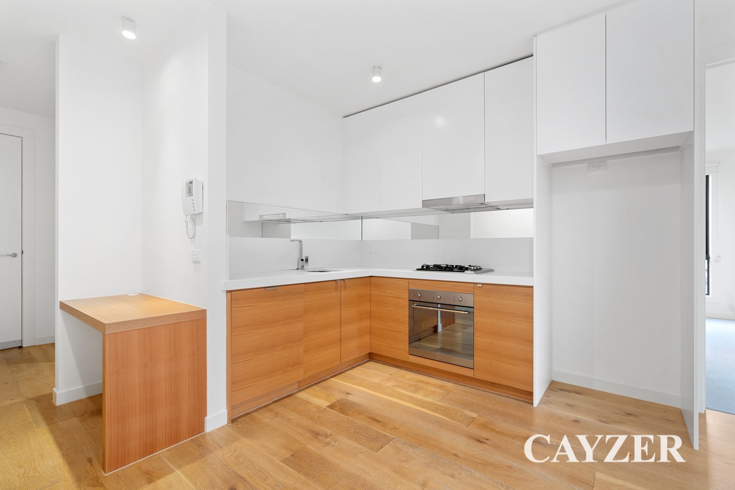 Gallery: 7/888 Glenhuntly Road