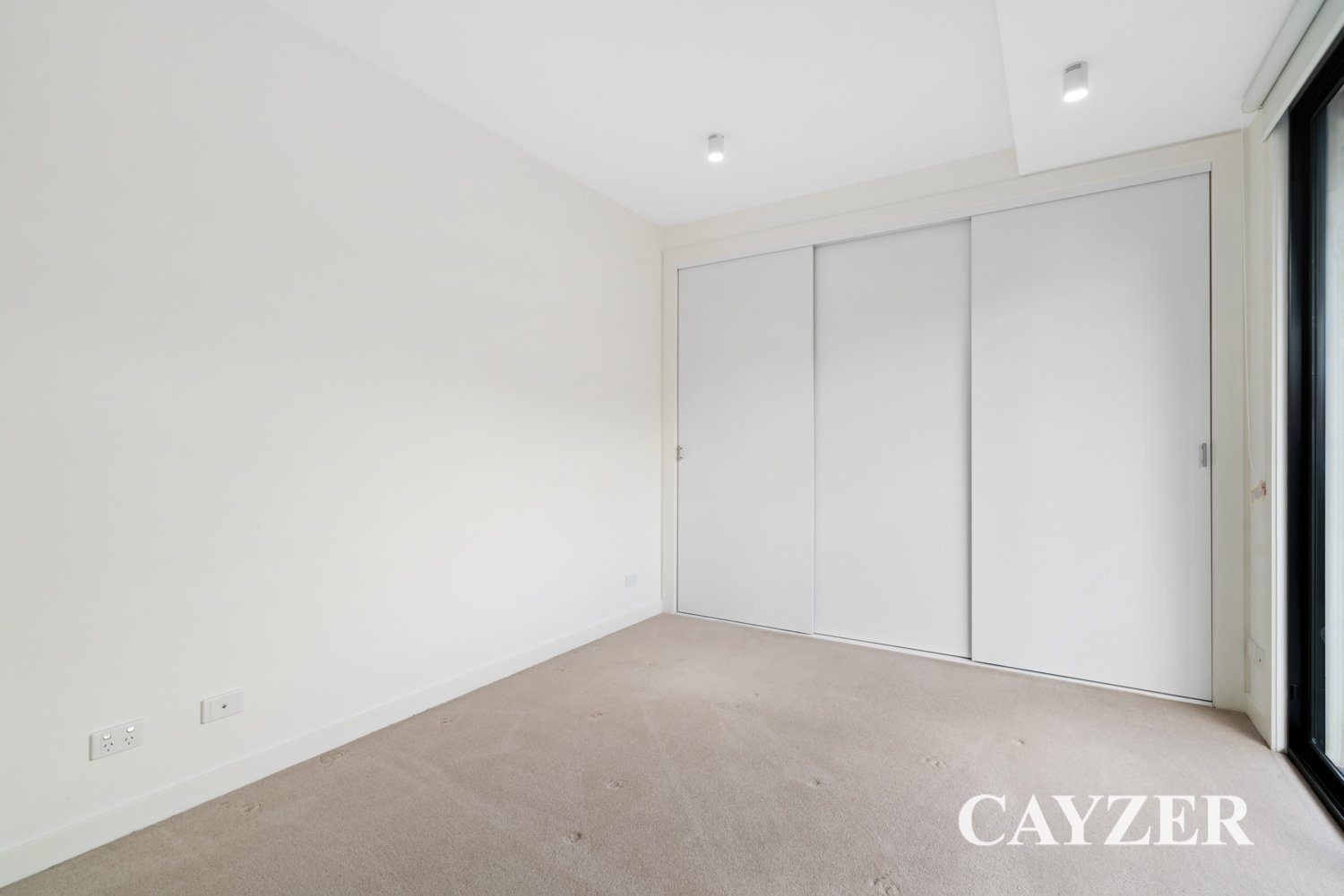 Gallery: 7/888 Glenhuntly Road