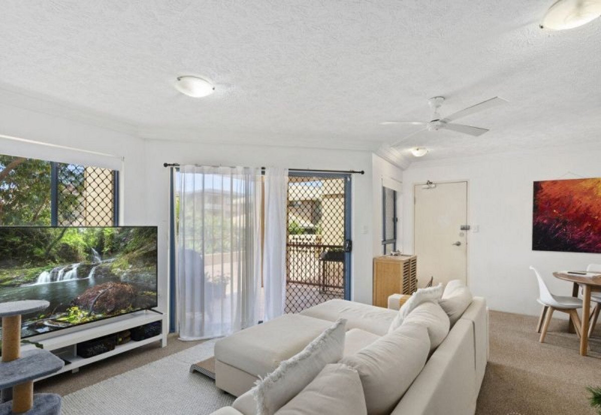 7/89 Frank Street Labrador 4
