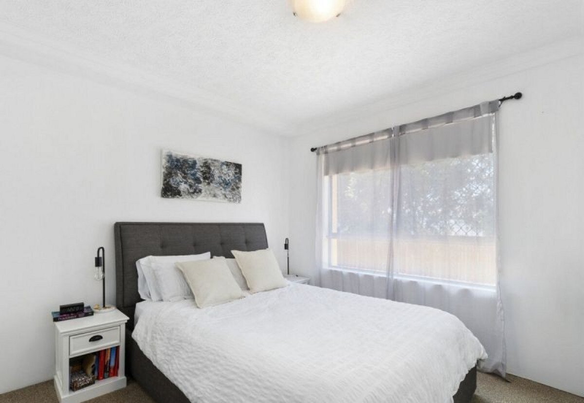 7/89 Frank Street Labrador 6