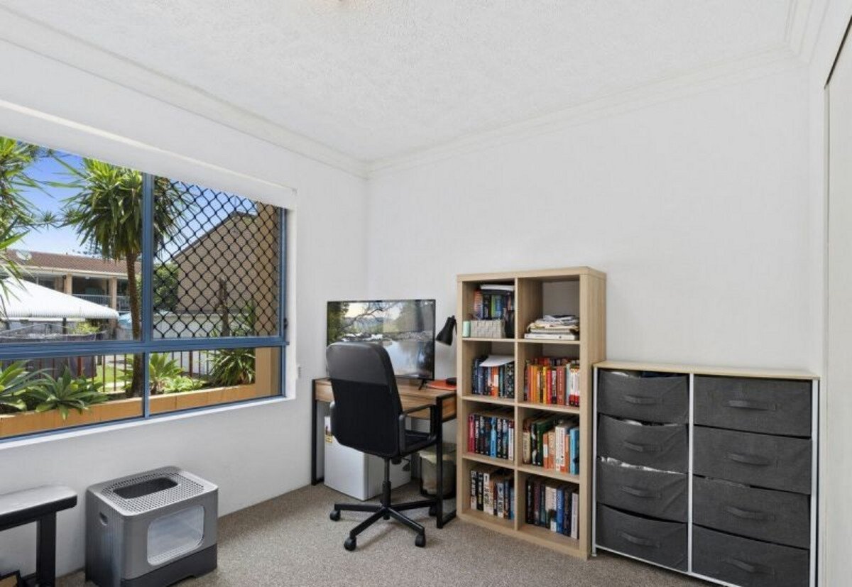 7/89 Frank Street Labrador 12