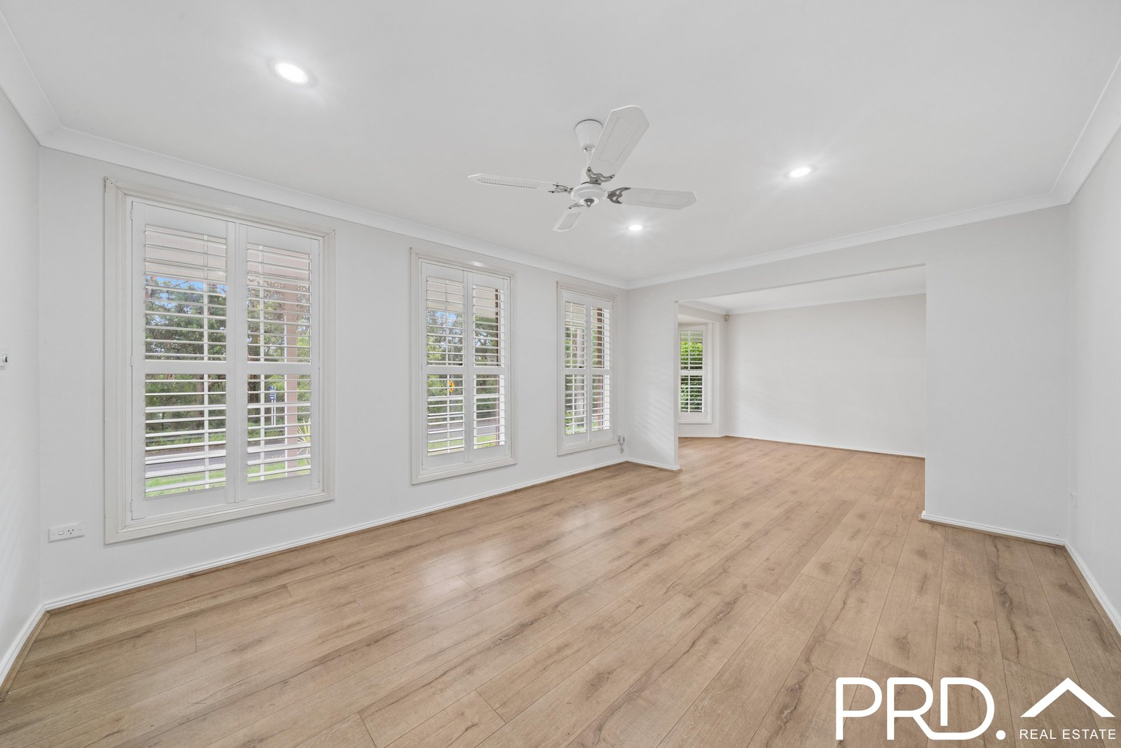 789 Henry Lawson Drive PICNIC POINT 4