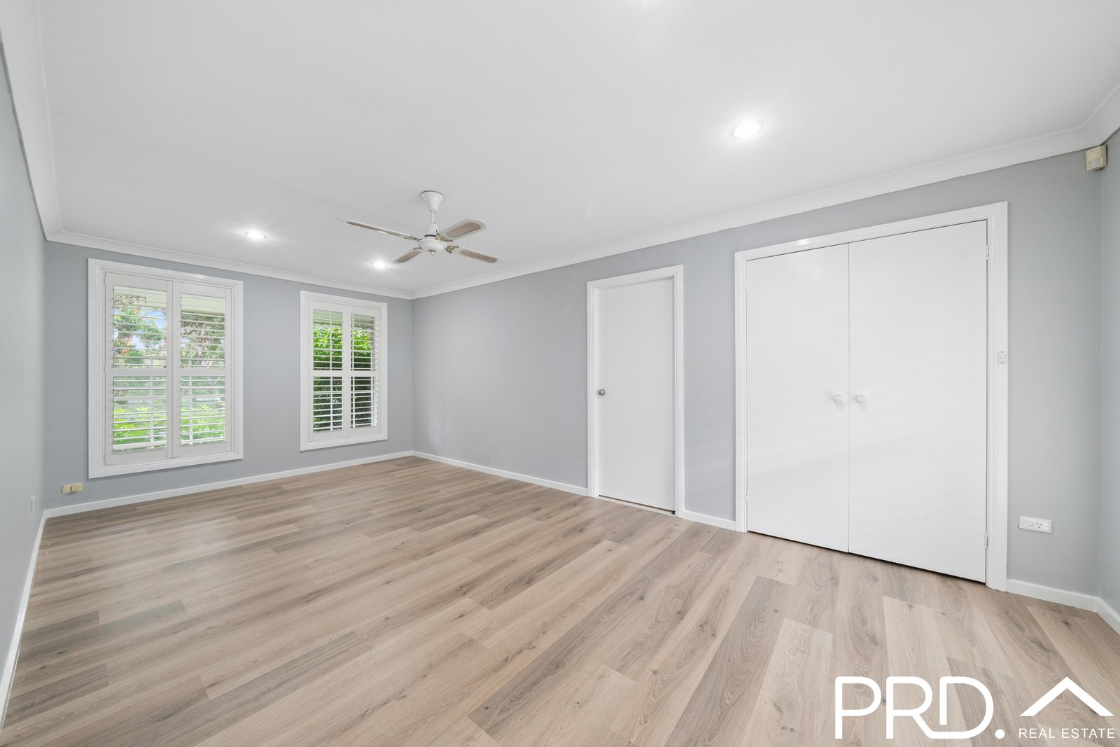 789 Henry Lawson Drive PICNIC POINT 5