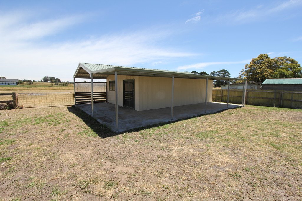 789 Linton-Carngham Road SNAKE VALLEY 9