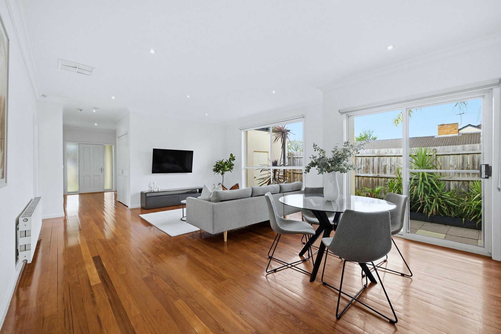Gallery: 78a Brooks Street