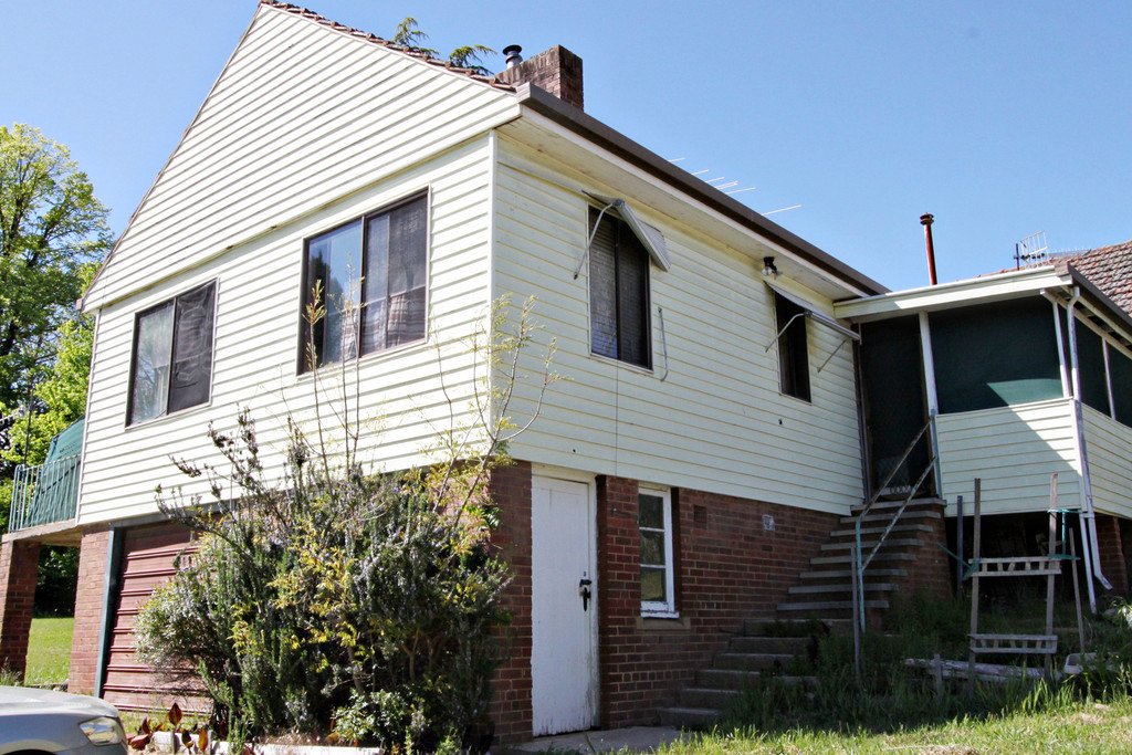 79-81 Winton Street (Manse) Street TUMBARUMBA 1