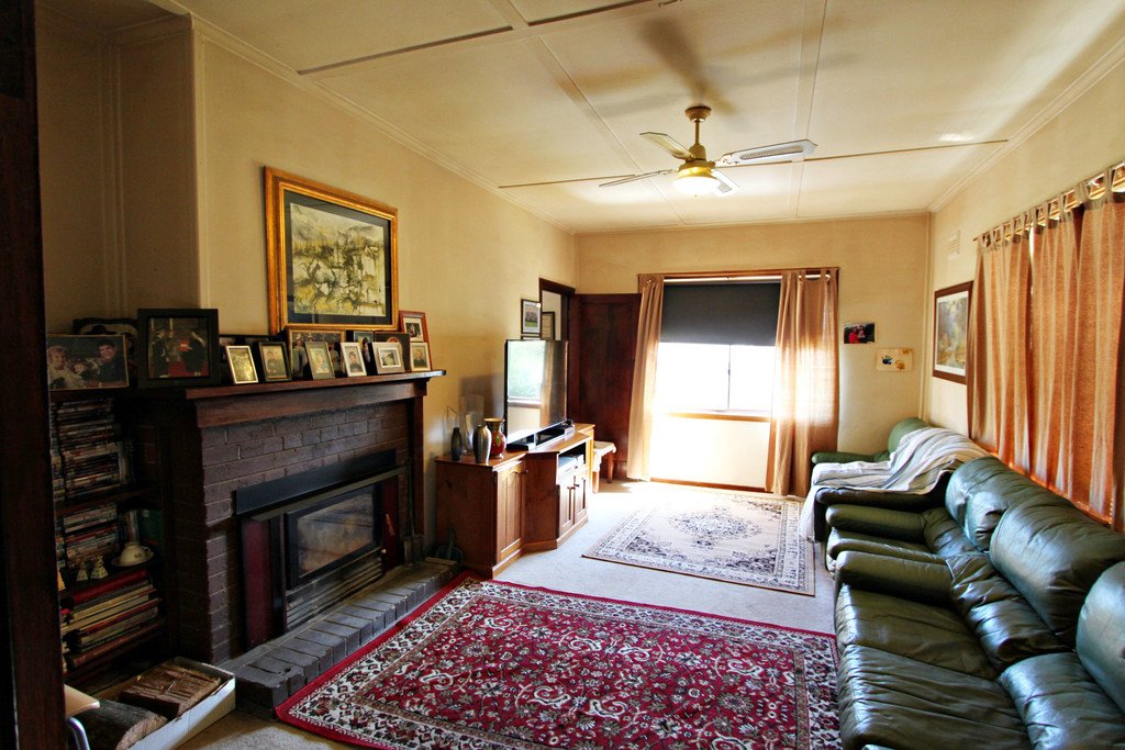 79-81 Winton Street (Manse) Street TUMBARUMBA 3