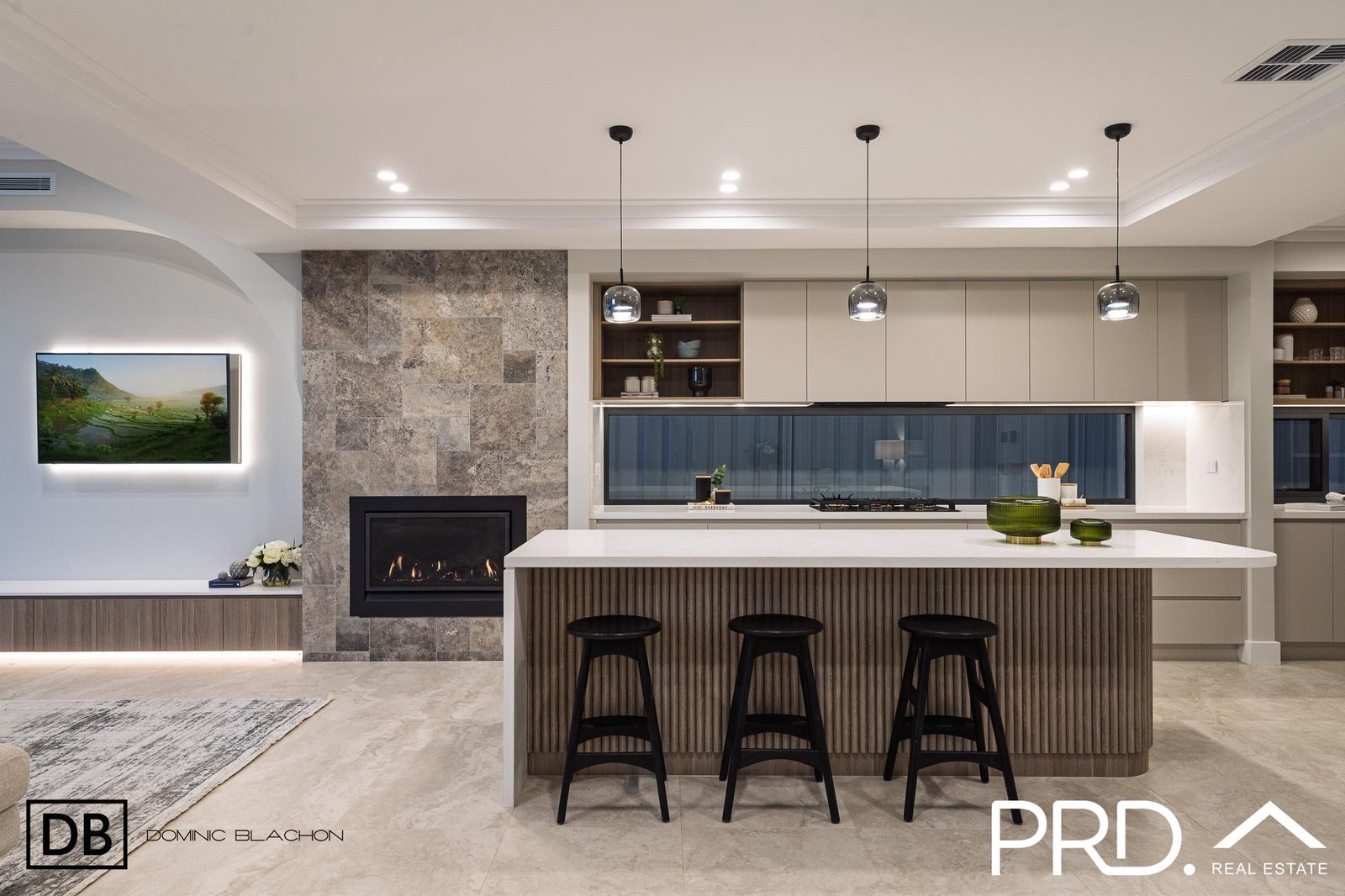 79 Apex Ave  PICNIC POINT 6